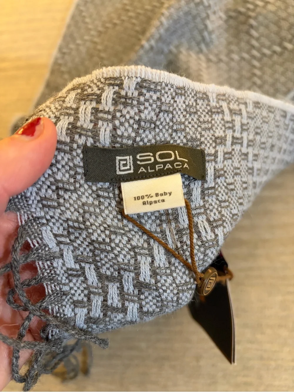 Sol alpaca￼ nwt sol